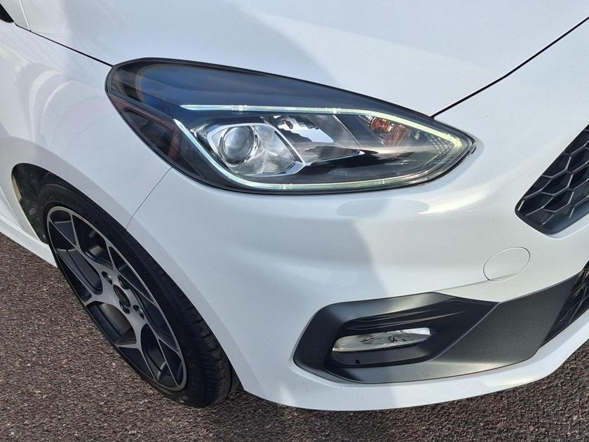 Ford Fiesta Photo at-9b0804e0b0824269b7a6567d451f805e.jpg