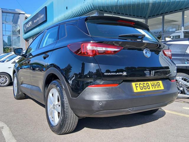 Used Vauxhall Grandland X FG68HHR 4