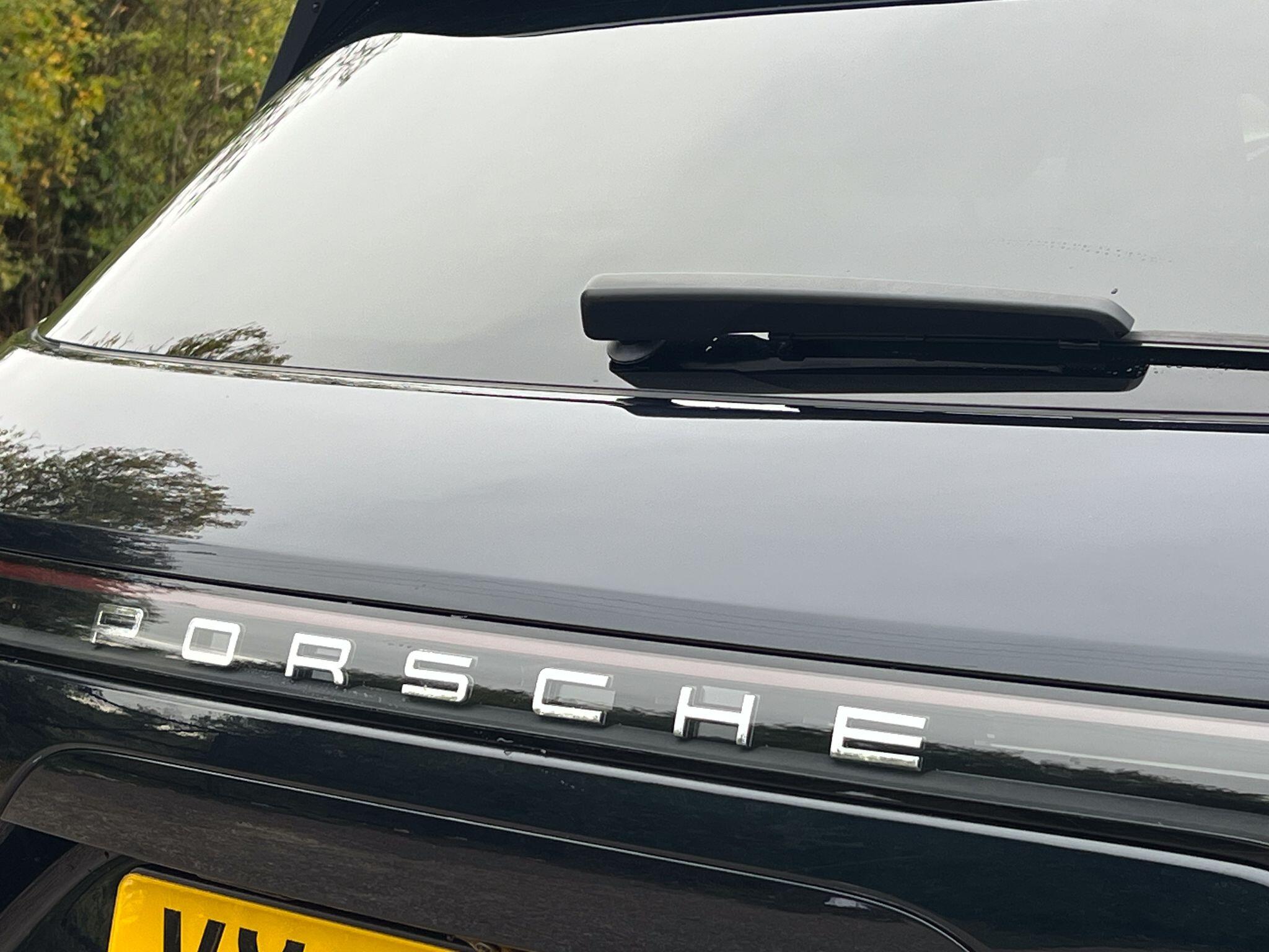 Porsche Cayenne 3.0T V6 TiptronicS 4WD Euro 6 (s/s) 5dr — photo 9