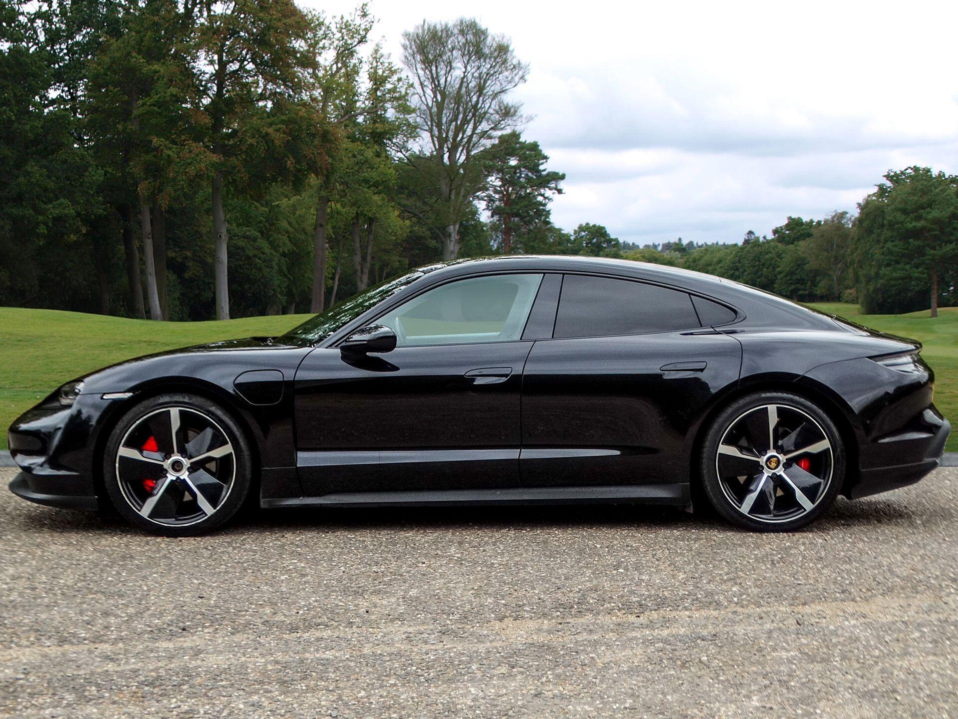 Porsche Taycan Performance Plus 93.4kWh 4S Auto 4WD 4dr (11kW Charger) — photo 2