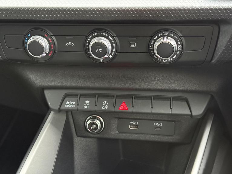 Used Audi A1 VU70EAF 19