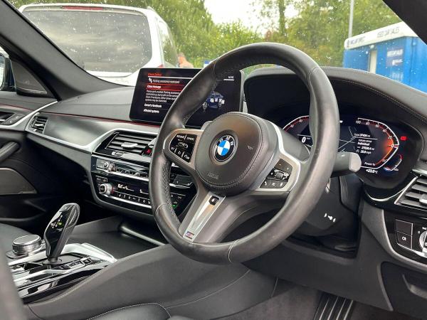 BMW 5 Series Photo at-9bae34b2f928482ca0c46eb88a2b0ef6.jpg