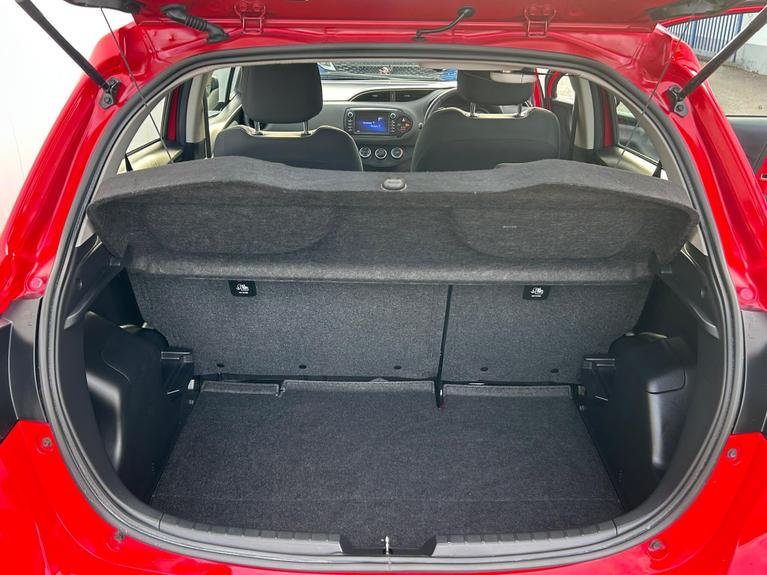 Used Toyota Yaris YL67BXX 24