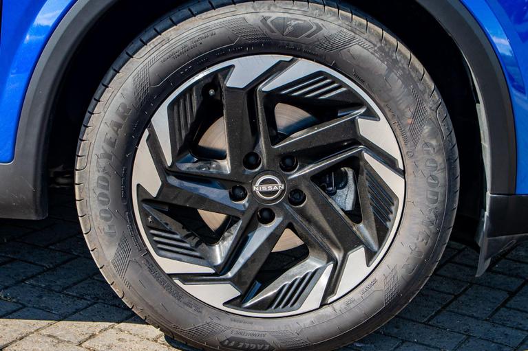 Used Nissan Qashqai OE75VUB 15