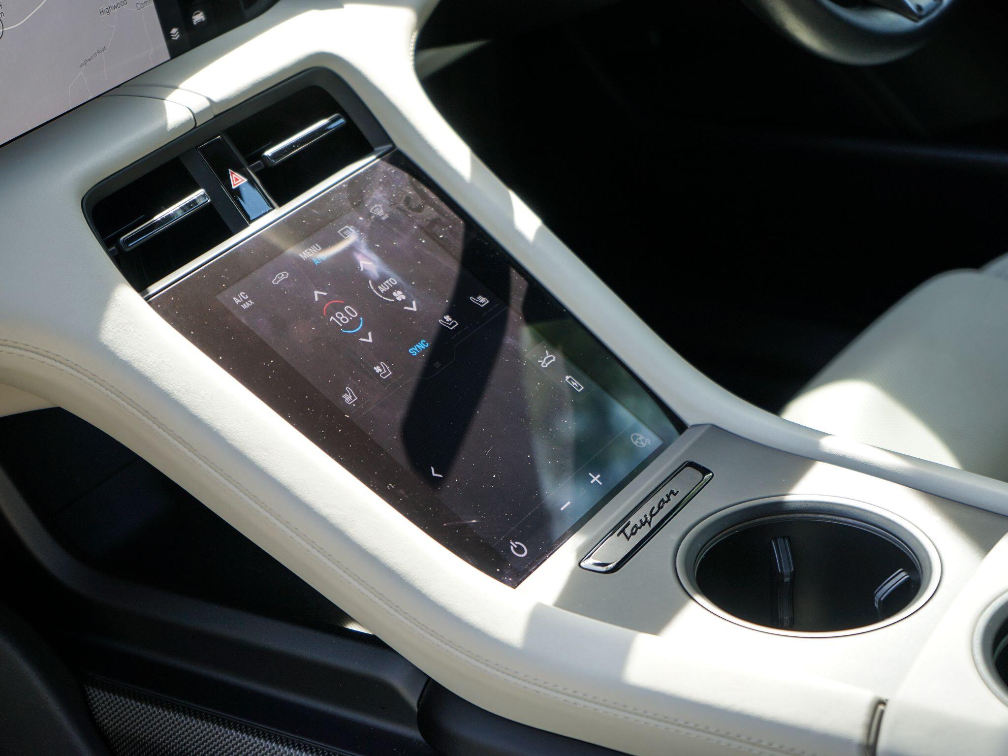 Porsche Taycan Performance Plus 93.4kWh 4S Sport Turismo 5dr Electric Auto 4WD (11kW Charger) (571 ps) — photo 27