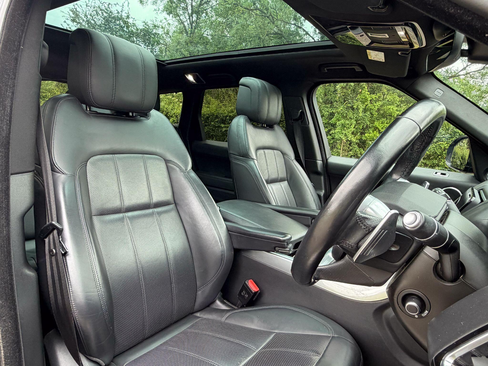 Land Rover Range Rover Sport 3.0 D300 MHEV HSE Dynamic Black SUV 5dr Diesel Auto 4WD Euro 6 (s/s) (300 ps) — photo 20
