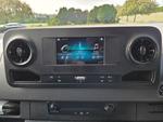Mercedes-Benz Sprinter Photo 15