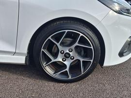 Ford Fiesta Photo 11