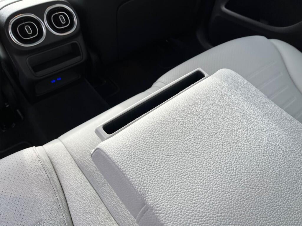 Mercedes-Benz GLC Photo at-9c513c4171b14a99a932cc8d0115e246.jpg