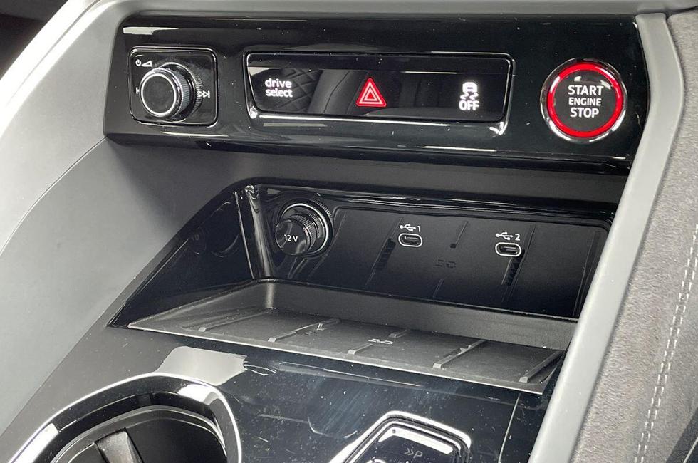 Audi Q5 Photo at-9c8834de14ad482ba3351770be5c26e2.jpg