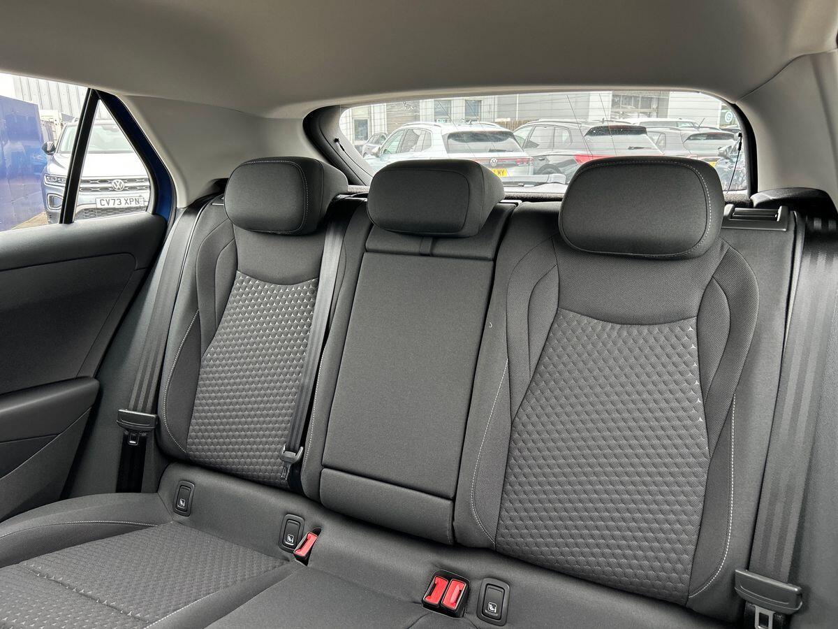 Volkswagen T-Roc Photo at-9cad82c2650b49018d14305c72c0e614.jpg
