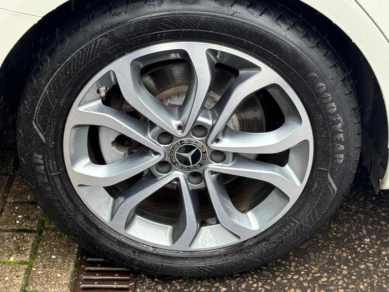 Used Mercedes-Benz C Class WR67UVZ 14