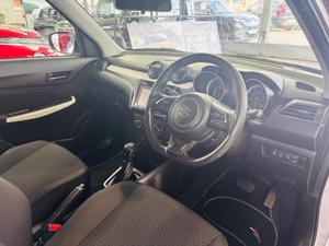 Suzuki Swift Photo 26