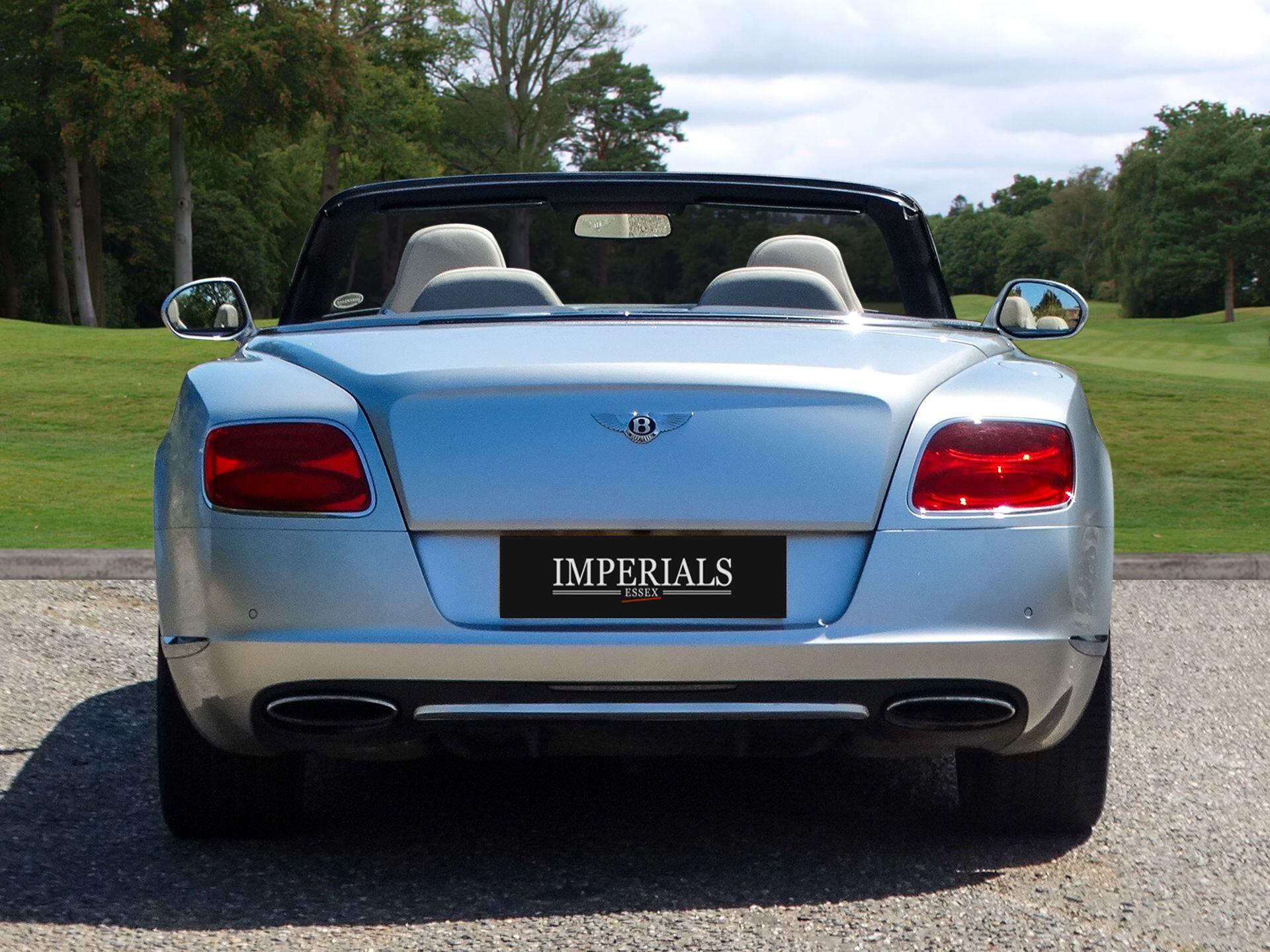 Bentley Continental 6.0 FlexFuel GTC Convertible 2dr Bi Fuel Auto 6Spd 4WD Euro 5 (575 ps) — photo 12