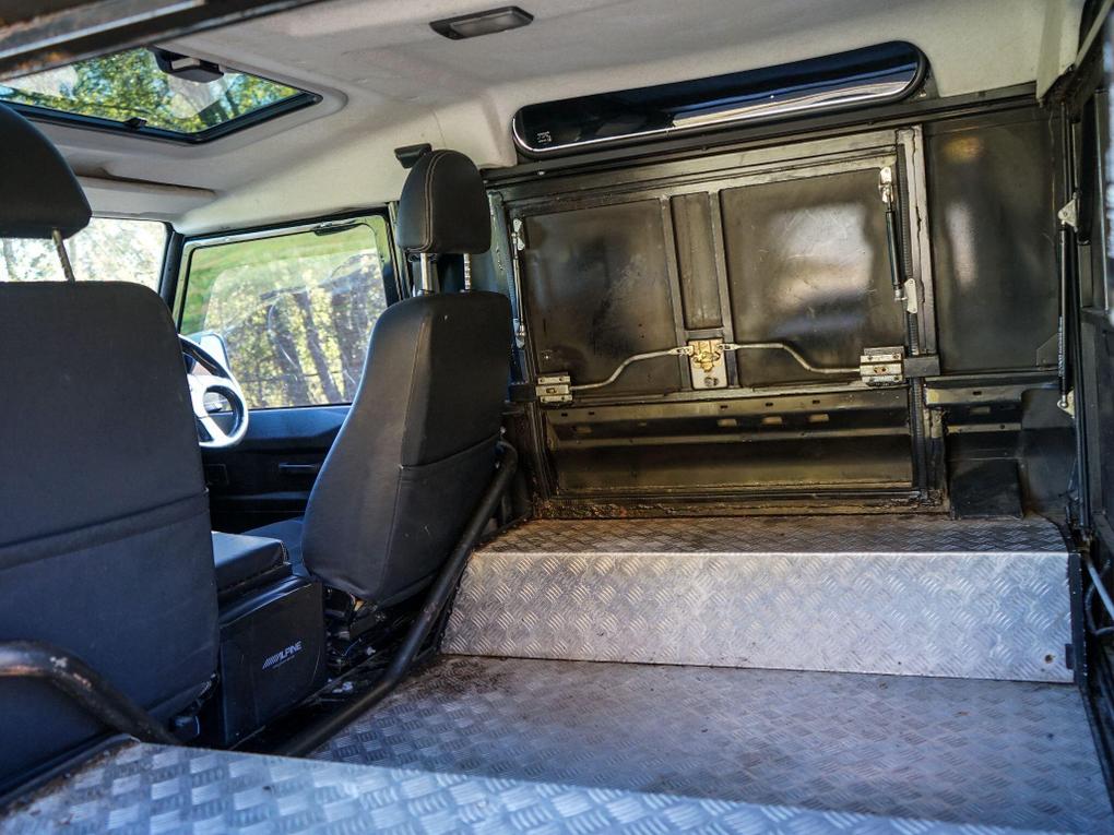 Used Land Rover Defender 90 DA13VSZ 15