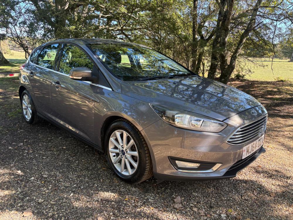 Ford Focus Photo at-9ce4db28244f41beb54d52f91f657400.jpg