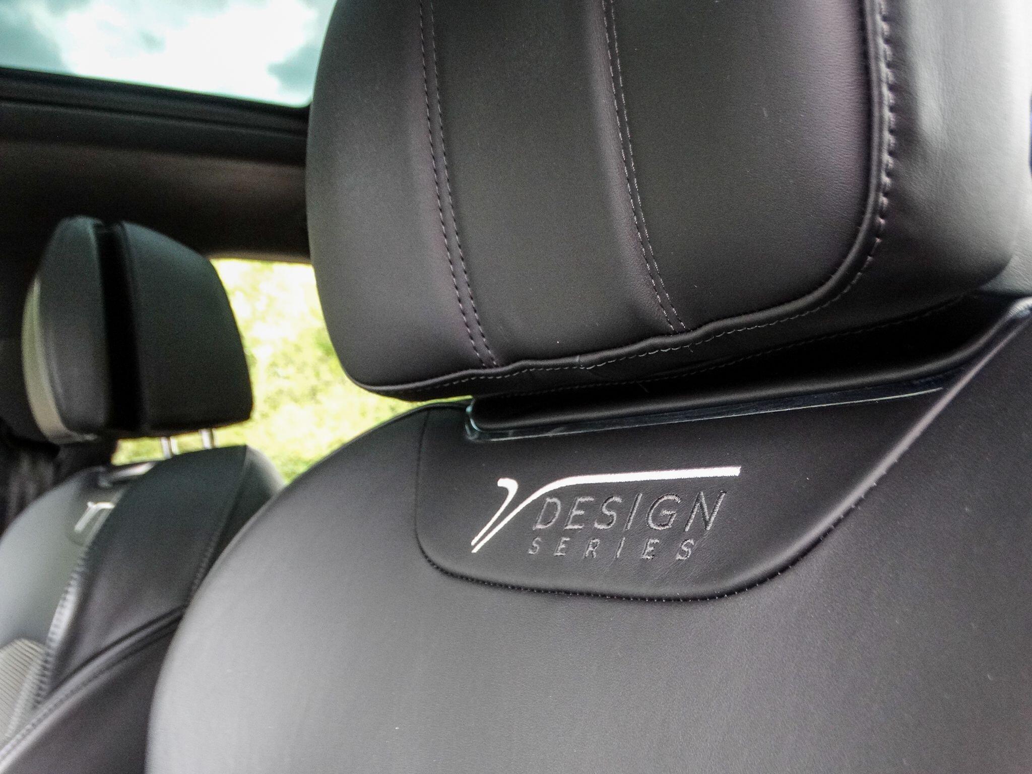 Bentley Bentayga 4.0 V8 Auto 4WD Euro 6 (s/s) 5dr — photo 14