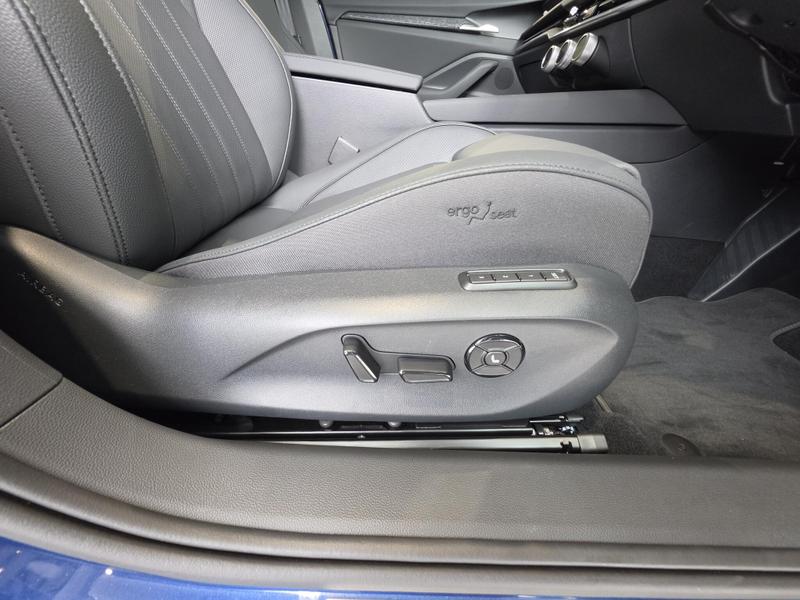 Skoda Superb Photo at-9d30d815147149159a1f770f9654736f.jpg