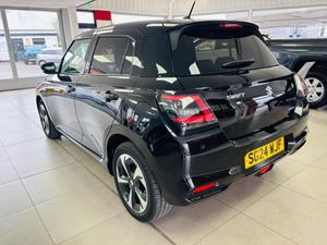 Suzuki Swift Photo 4