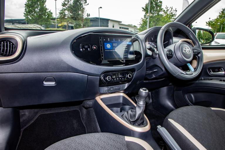 Used Toyota Aygo X YP24BLV 6