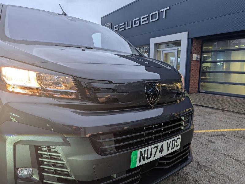 Used Peugeot e-Expert NU74VDC 29