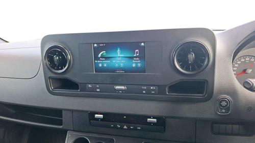 Mercedes-Benz Sprinter Photo at-9e983ab34a2144bb91109a44b57466b7.jpg
