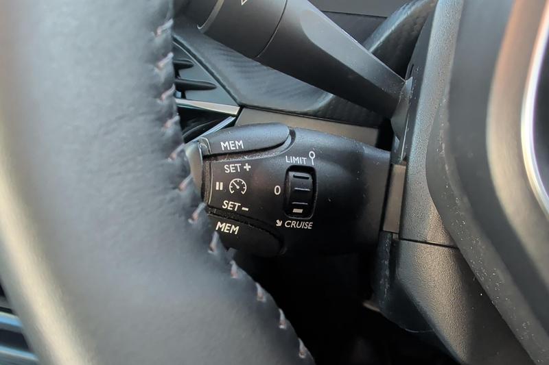 Used Peugeot 2008 NU71DZJ 18