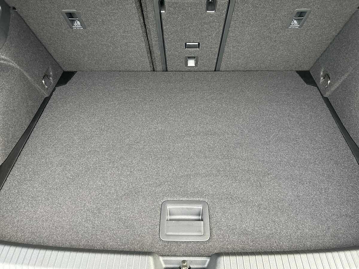 Volkswagen Golf Photo at-9f769502693b49b499e05ce4c2a61319.jpg
