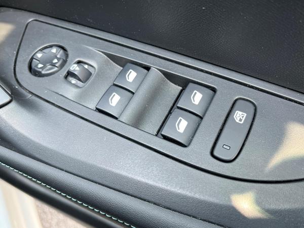 Used Peugeot E-2008 EK21WDV 25