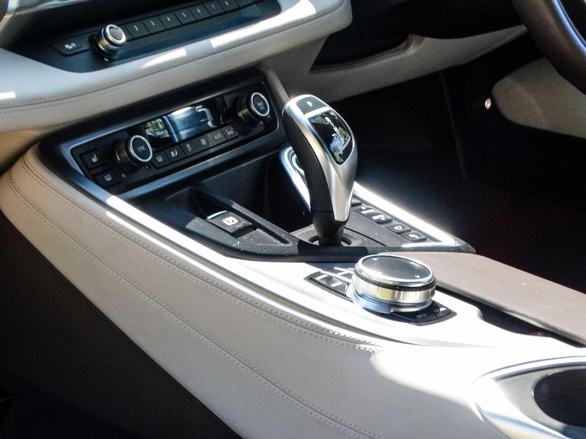 BMW i8 1.5 7.1kWh Auto 4WD Euro 6 (s/s) 2dr — photo 20