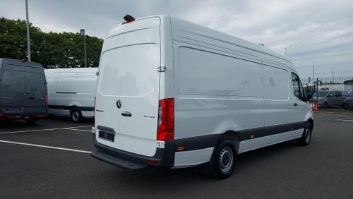 Mercedes-Benz Sprinter Photo at-9fc14a1861db4eb7b5135475f72b5d43.jpg
