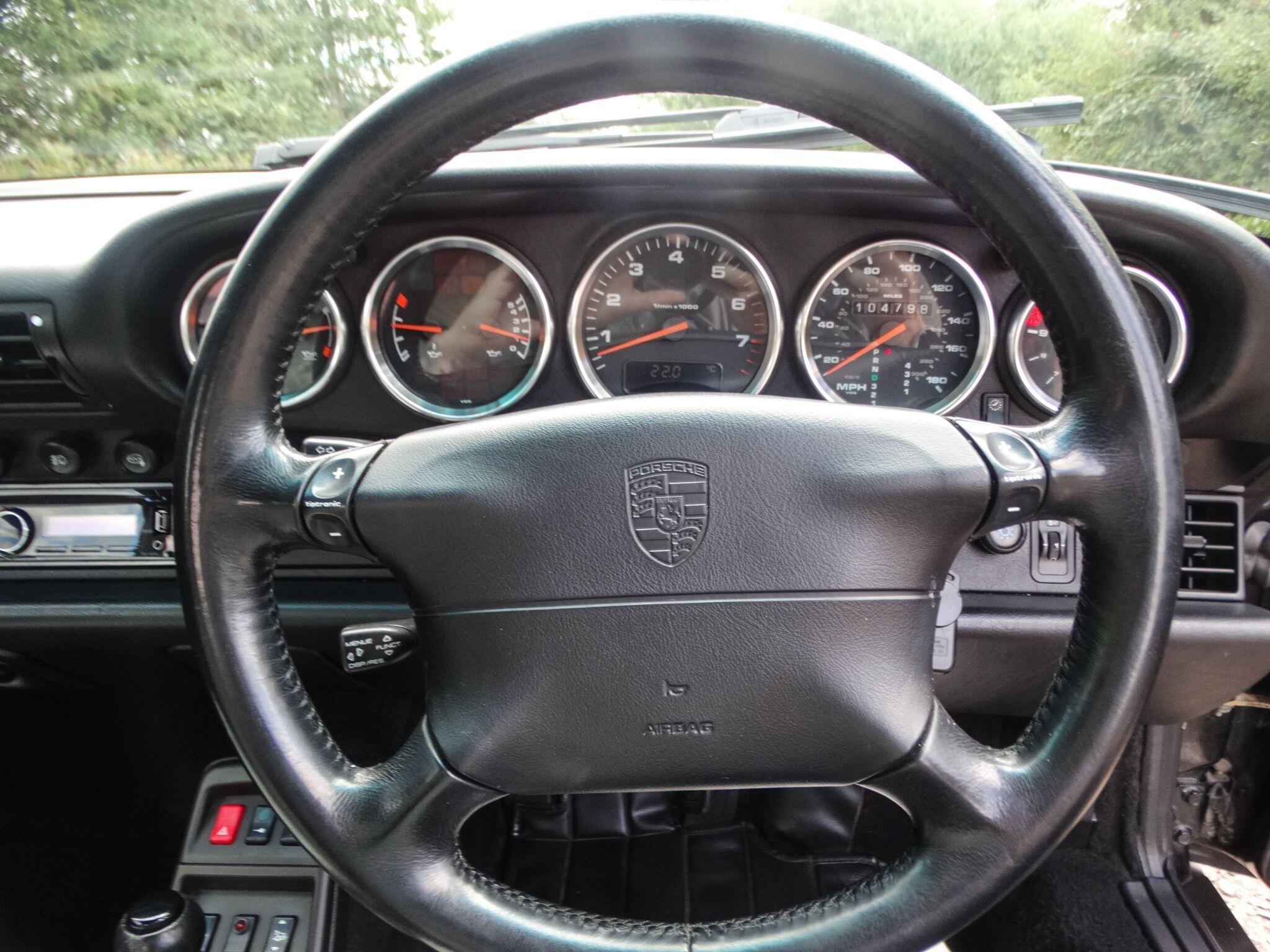Porsche 911 3.6 993 Carrera Cabriolet Tiptronic S 2dr — photo 7