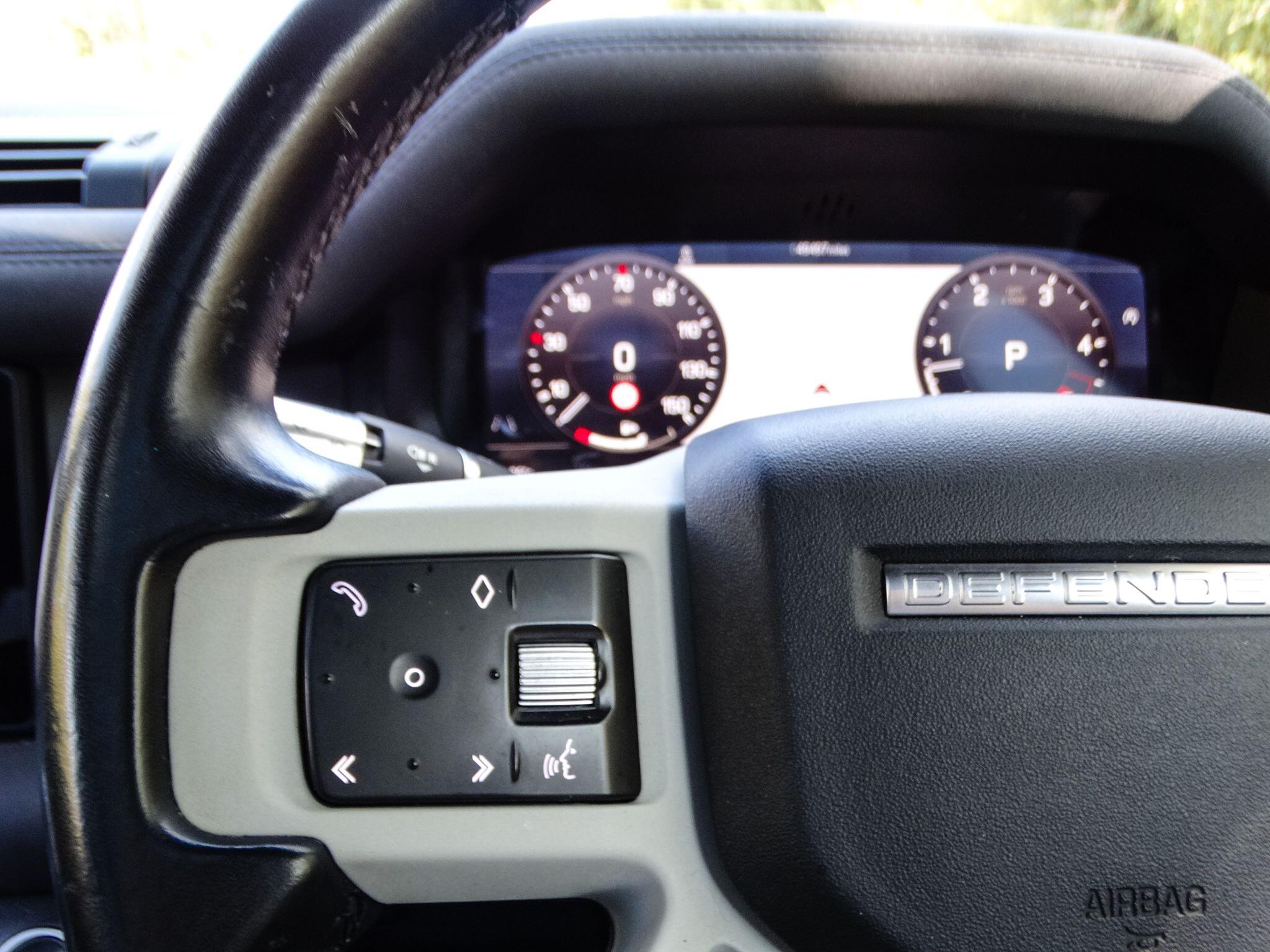 Land Rover Defender 90 3.0 D250 MHEV X-Dynamic S Auto 4WD Euro 6 (s/s) 3dr — photo 31