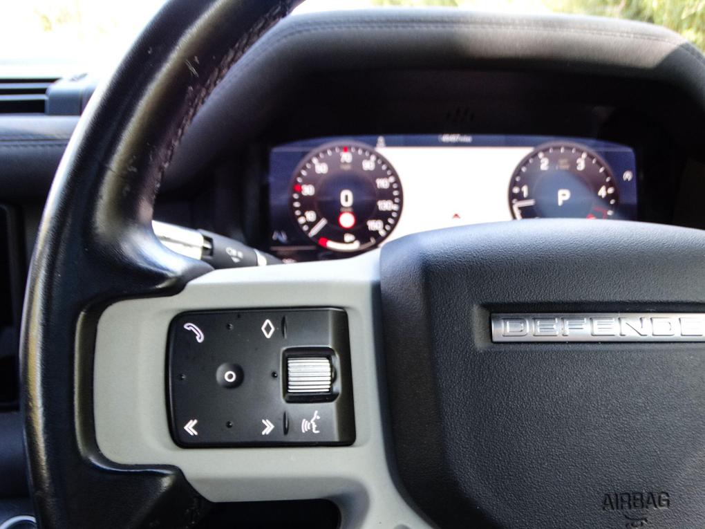 Used Land Rover Defender 90 RJ21ZTG 31