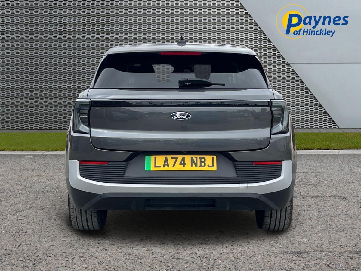 2024 Ford Explorer thumbnail 8