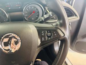 Vauxhall Insignia Photo 29