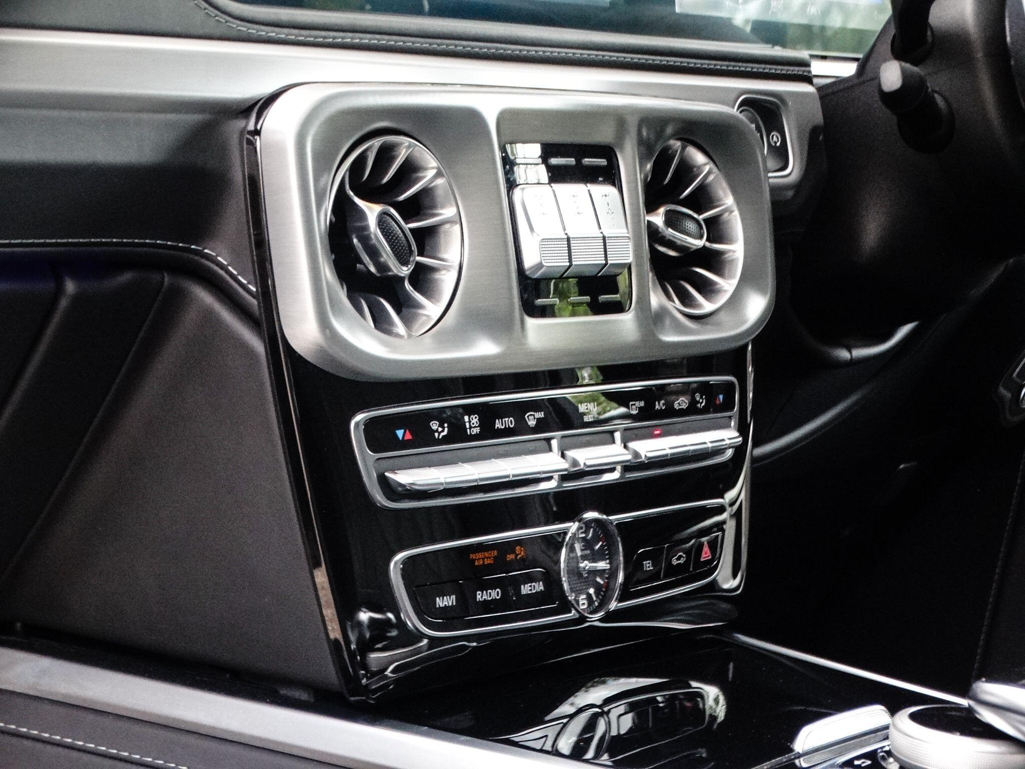 Mercedes-Benz G Class 4.0 G63 V8 BiTurbo AMG SpdS+9GT 4MATIC Euro 6 (s/s) 5dr — photo 21