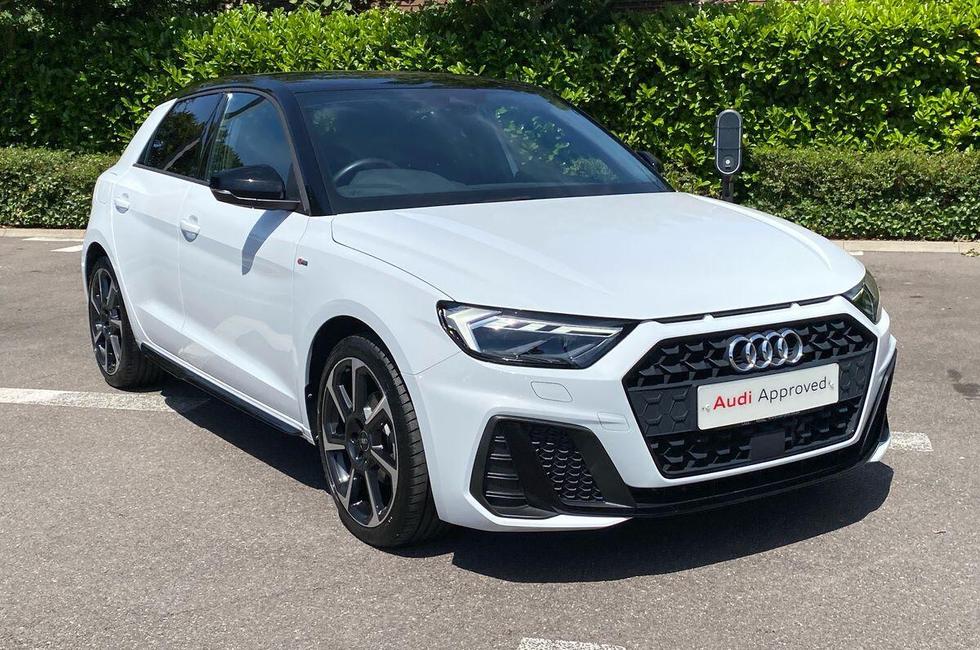 Audi A1 Photo at-a0479ee68148481081c6bb3aea1756ed.jpg