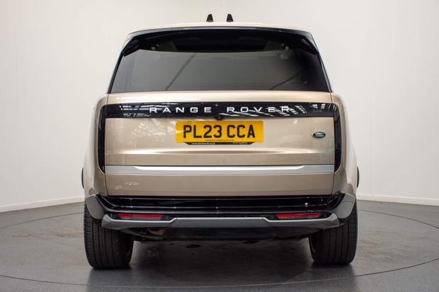 Land Rover RANGE ROVER Photo at-a06bf46d99654093bb697c724aca2a84.jpg