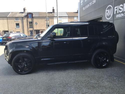 Land Rover Defender 110 Photo at-a09c6d010f6f4c808d8c28434375fe4b.jpg