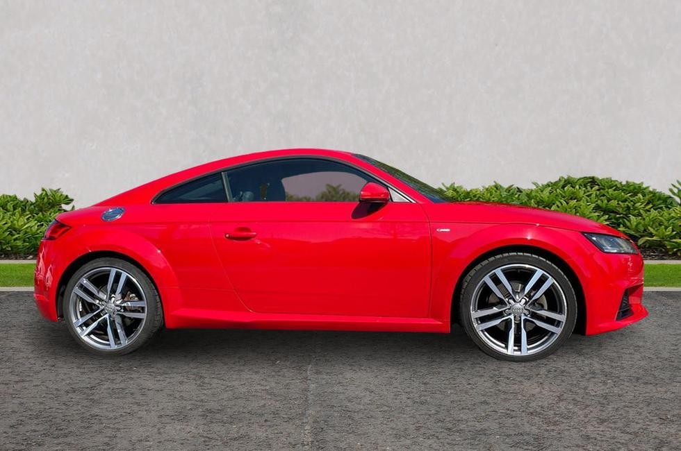Audi TT Photo at-a0ae31b4daf3447eb286f044c9cabdb6.jpg