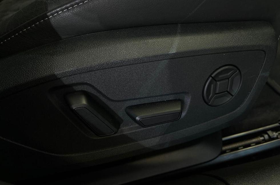 Audi A5 Photo at-a0ebc7d96eb94d1cb1504ea28009dad8.jpg
