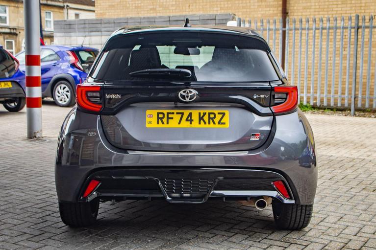 Used Toyota Yaris RF74KRZ 4