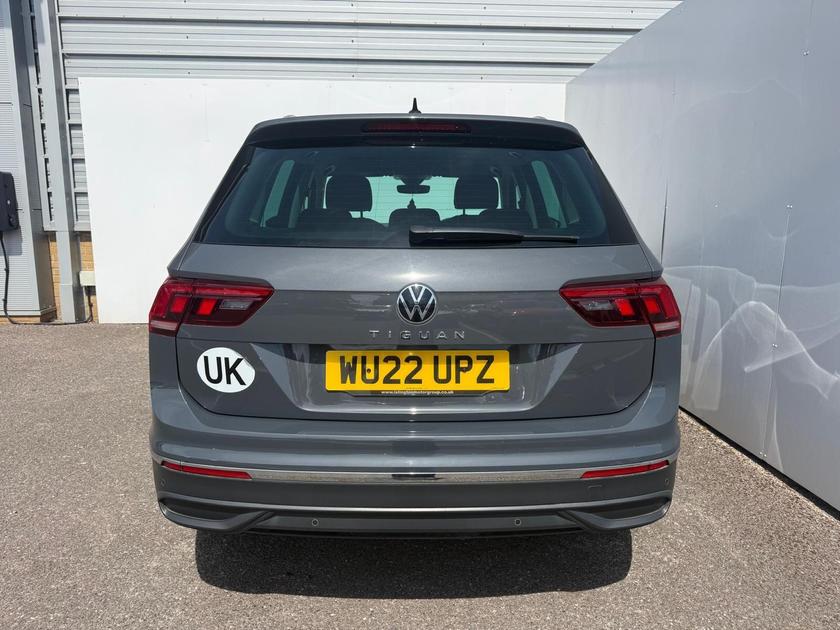 Volkswagen Tiguan Photo at-a11f4ea666c54e9898ada20eeaa05c2a.jpg