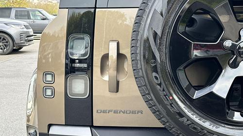 Land Rover Defender Photo at-a1299e217db3499c8cf8b4014629029d.jpg