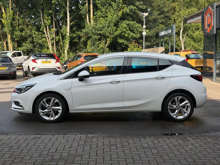 Used Vauxhall Astra BV68NFR 4