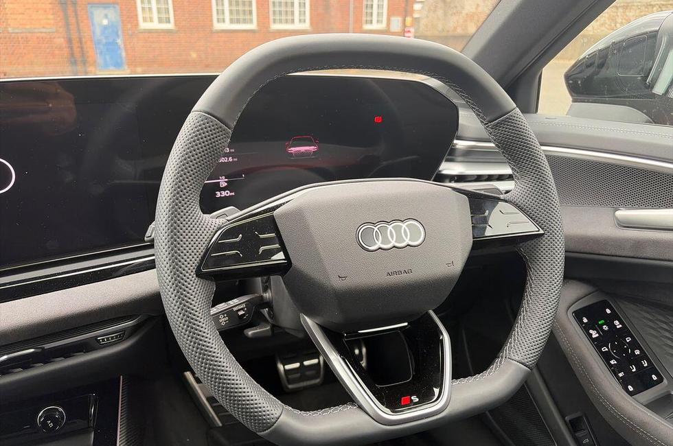Audi A6 Photo at-a1680a0d2c274eee9aecfd2c3276540e.jpg