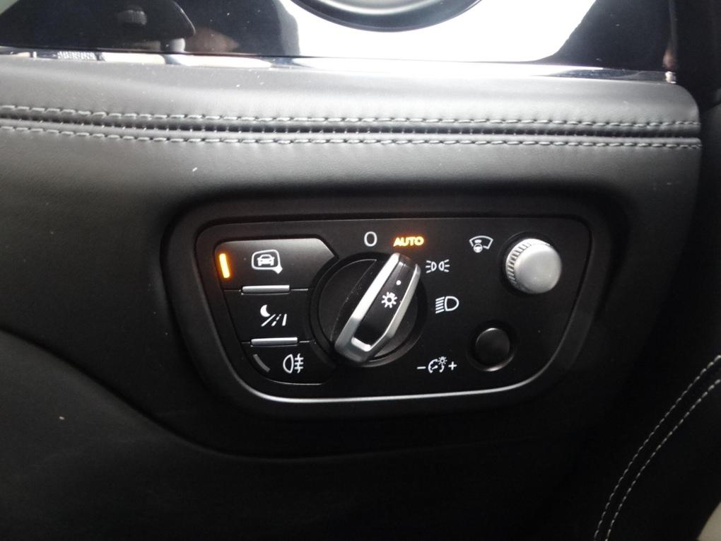 Used Bentley Bentayga LJ19YZS 35