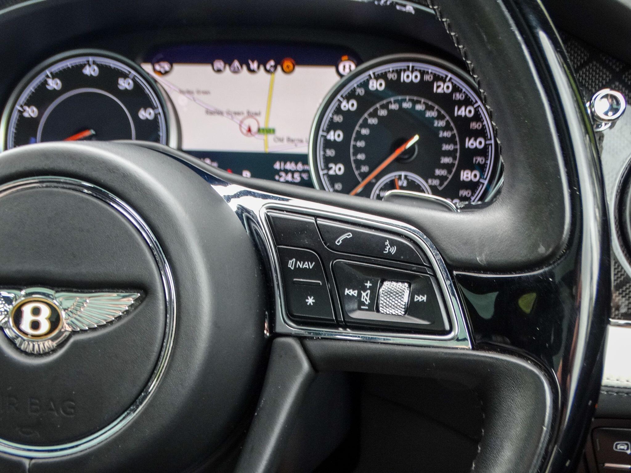 Bentley Bentayga 4.0 V8 Auto 4WD Euro 6 (s/s) 5dr — photo 46