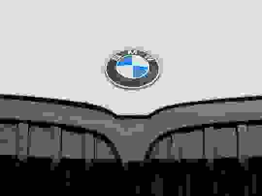 BMW 3 Series Photo at-a1c71c5209784800bd31a87311926233.jpg